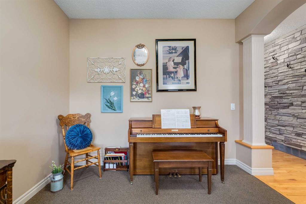 Picture for 195 Willowmere Close 