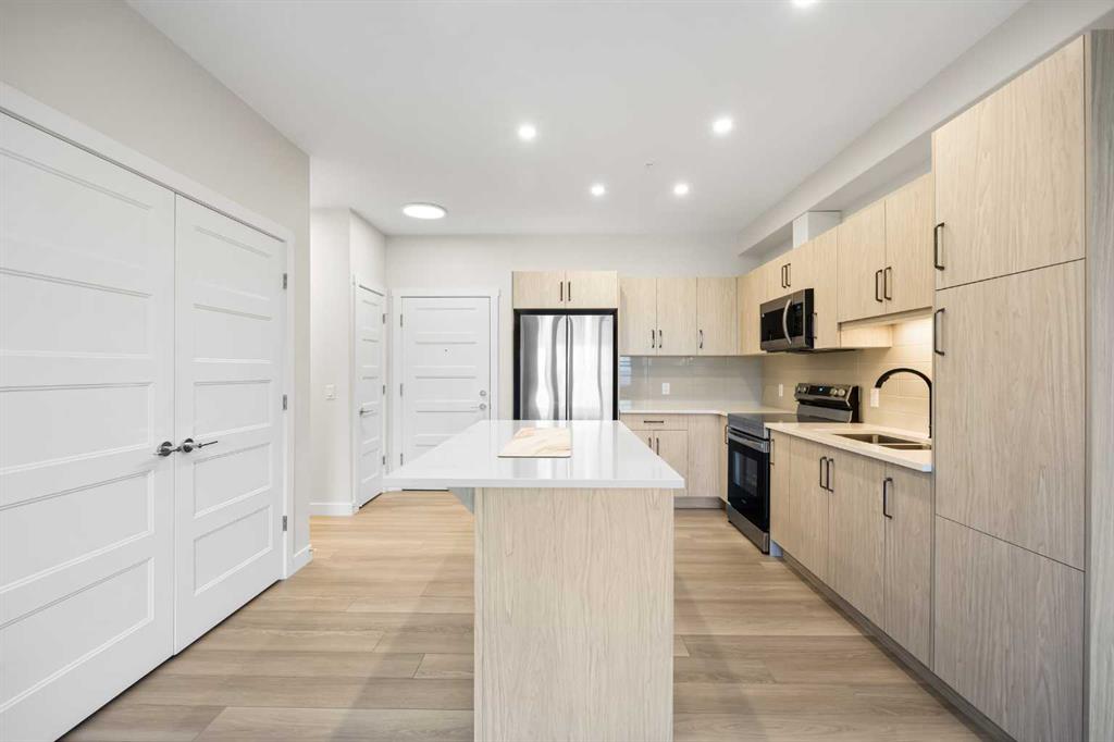 Picture for 1107, 81 Arbour Lake View NW