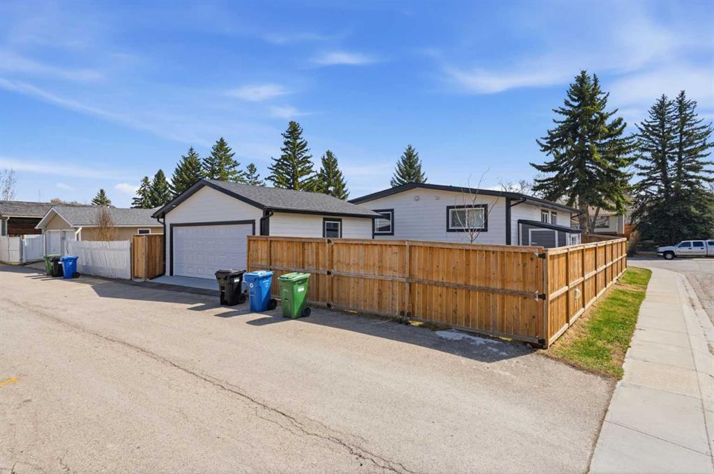 Picture for 428 Queen Anne Way SE