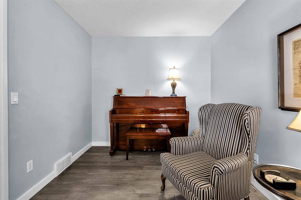 Picture for 11513 Tuscany Boulevard NW