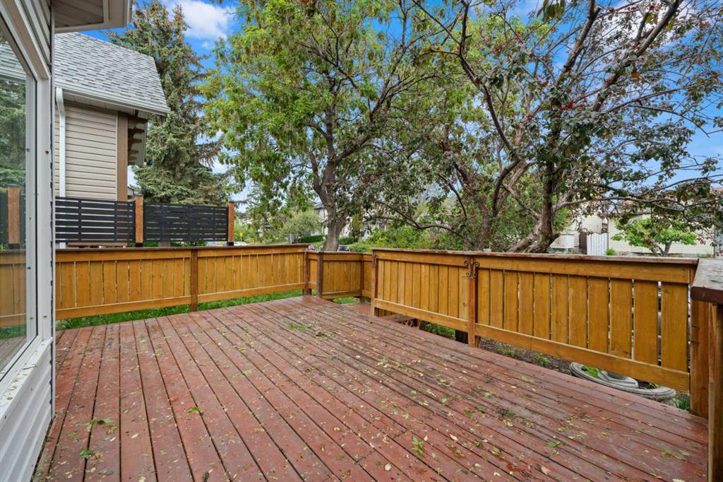 Picture for 107 Tararidge Close NE