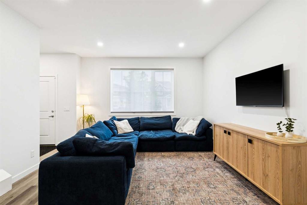 Picture for 44 Creekside Boulevard SW