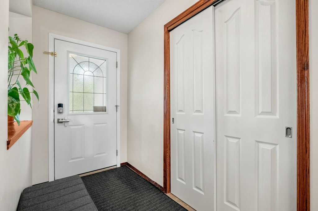 Picture for 44 Everridge Way SW