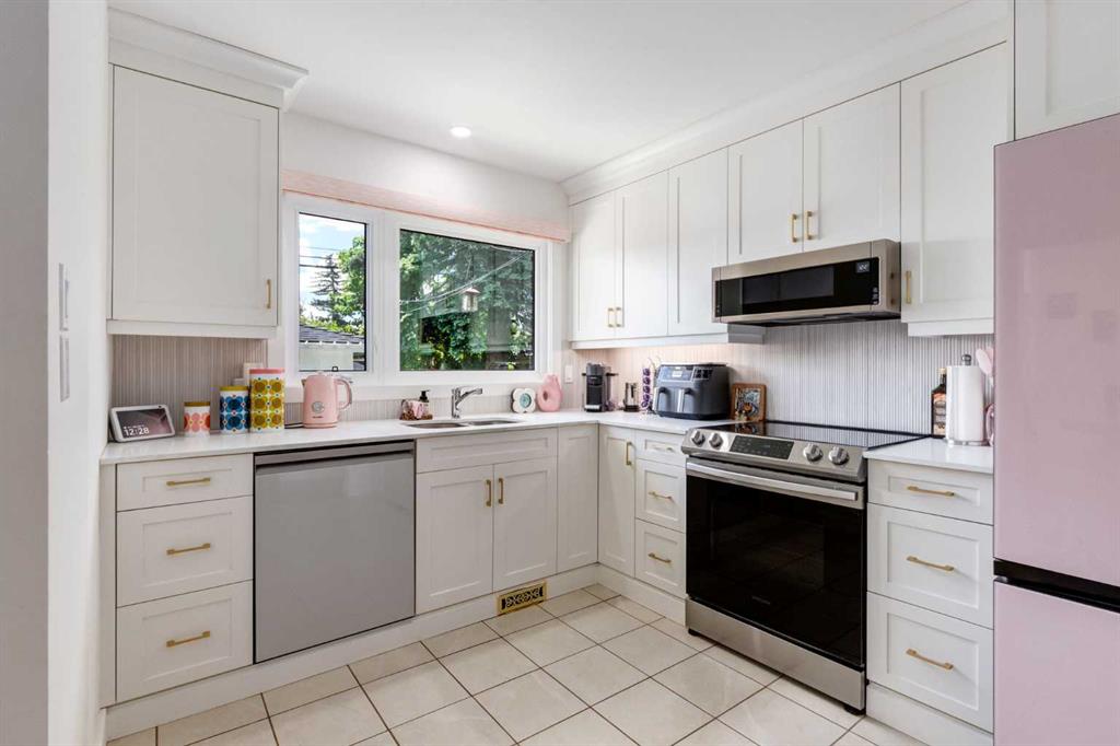 Picture for 9559 Assiniboine Road SE