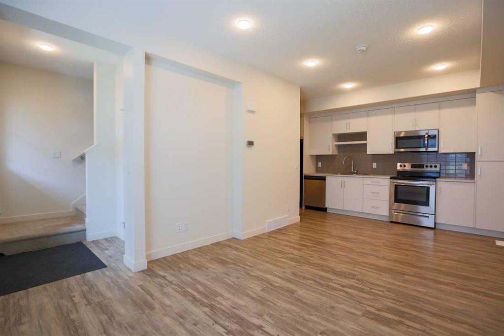 Picture for 5104, 100 Walgrove Court SE