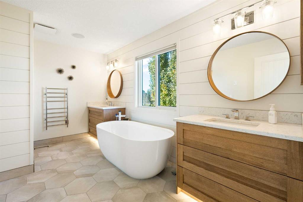 Picture for 163 Cranarch Landing SE