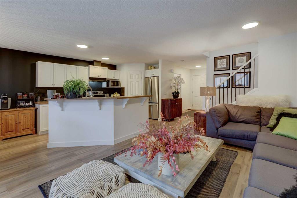 Picture for 90 Royal Crest Point NW