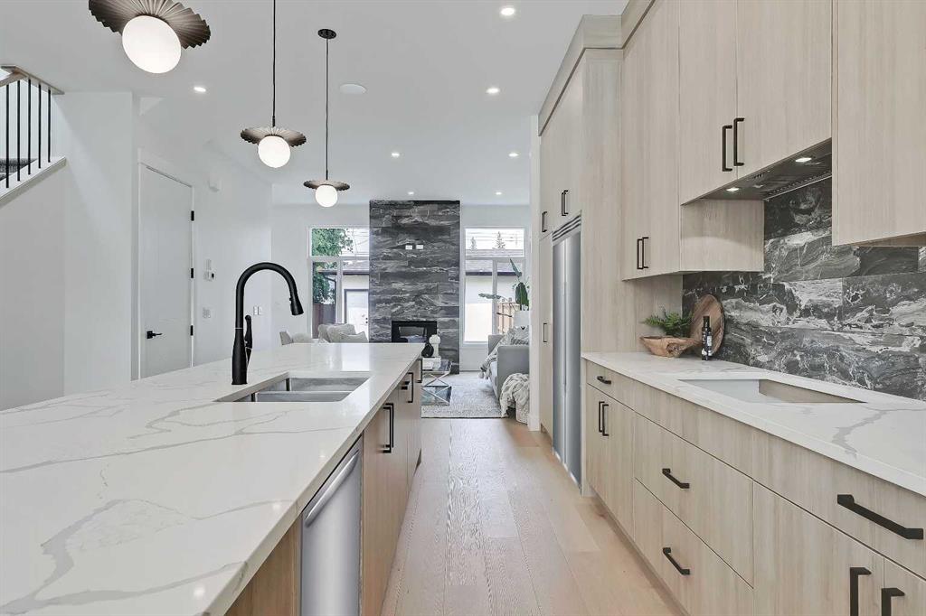 Picture for 6416 34 Avenue NW