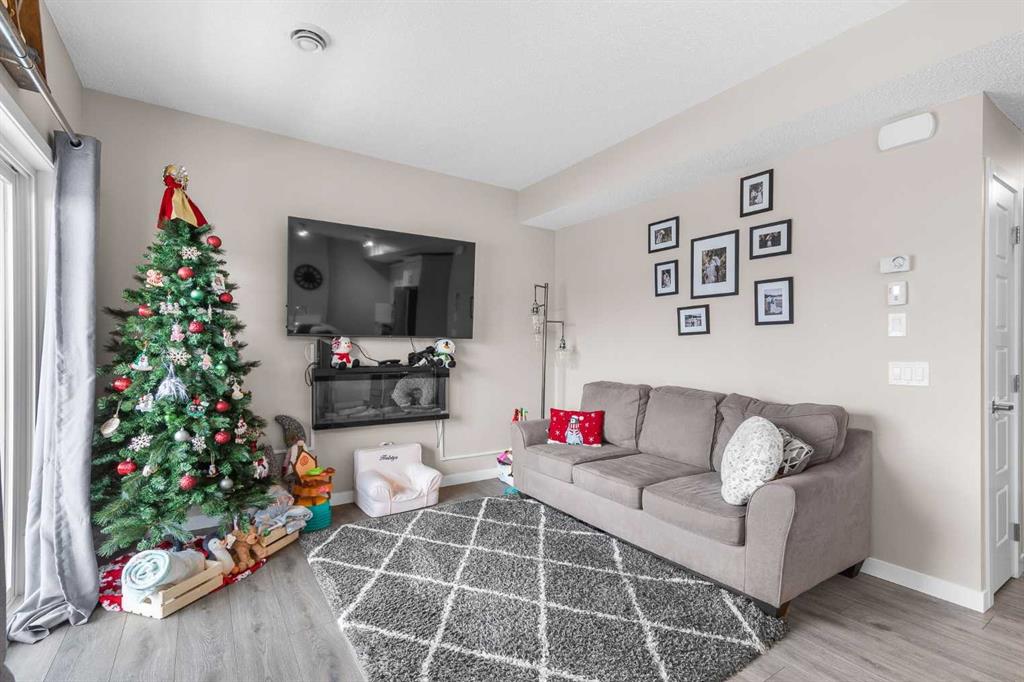 Picture for 811, 250 Fireside View 