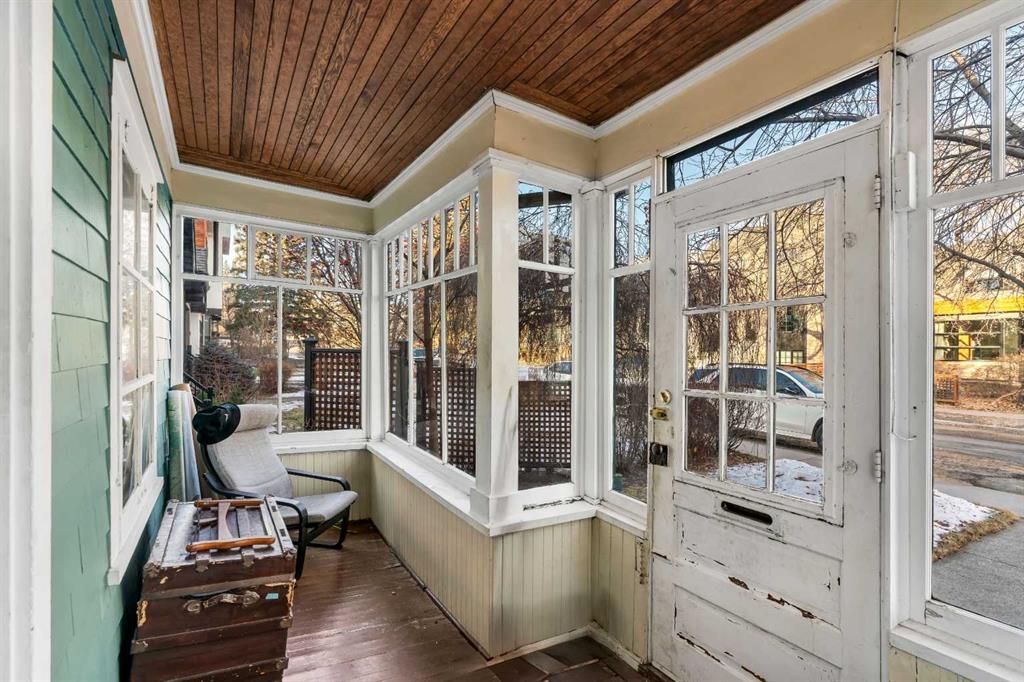 Picture for 1717 32 Avenue SW