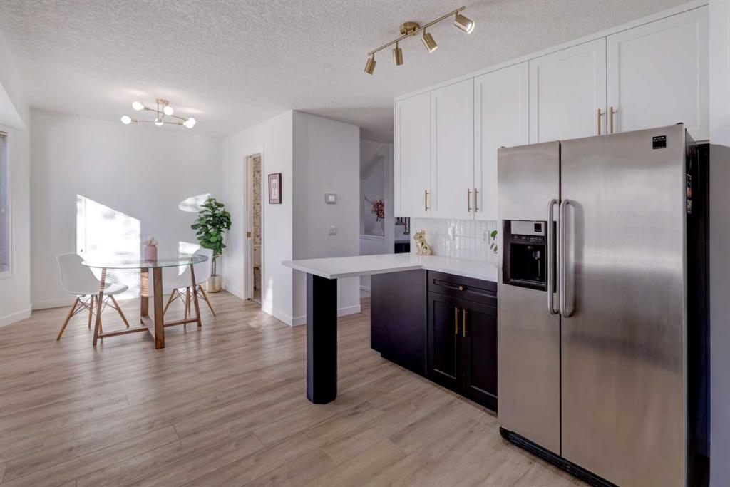 Picture for 472 Killarney Glen Court SW