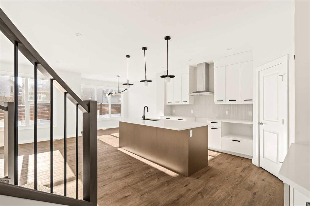 Picture for 819 Livingston View NE