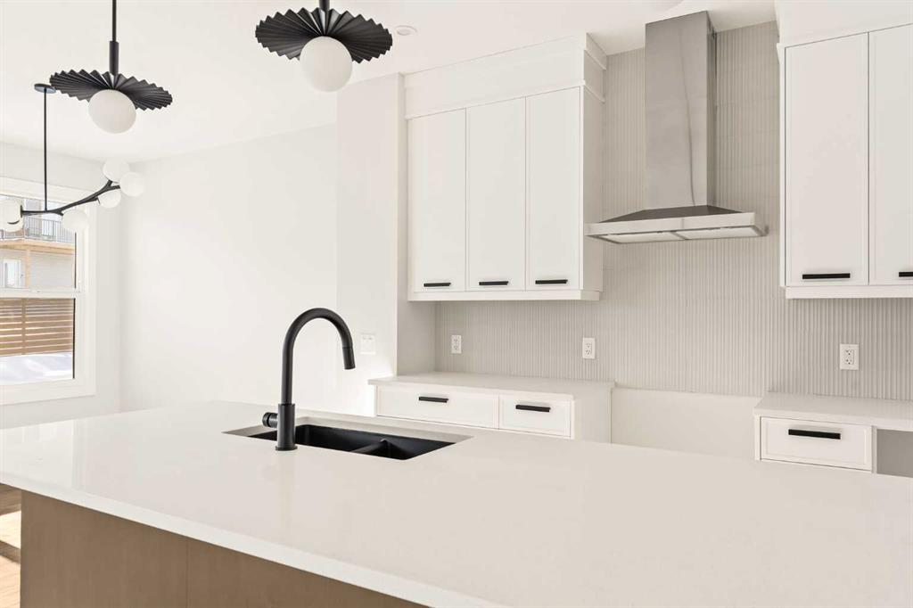 Picture for 819 Livingston View NE