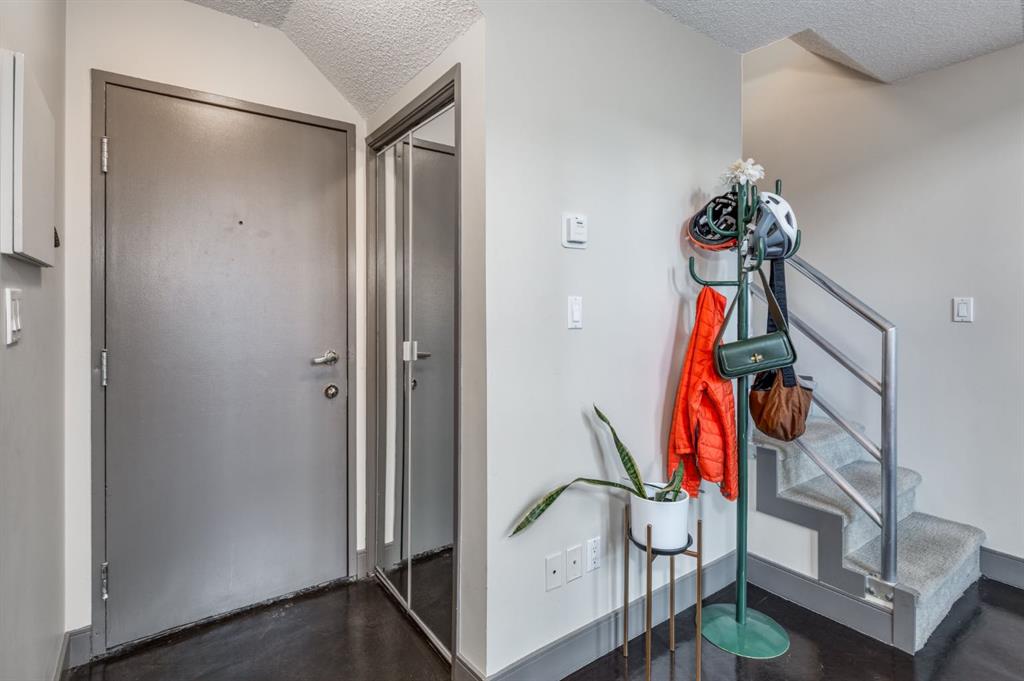 Picture for 17, 711 3 Avenue SW