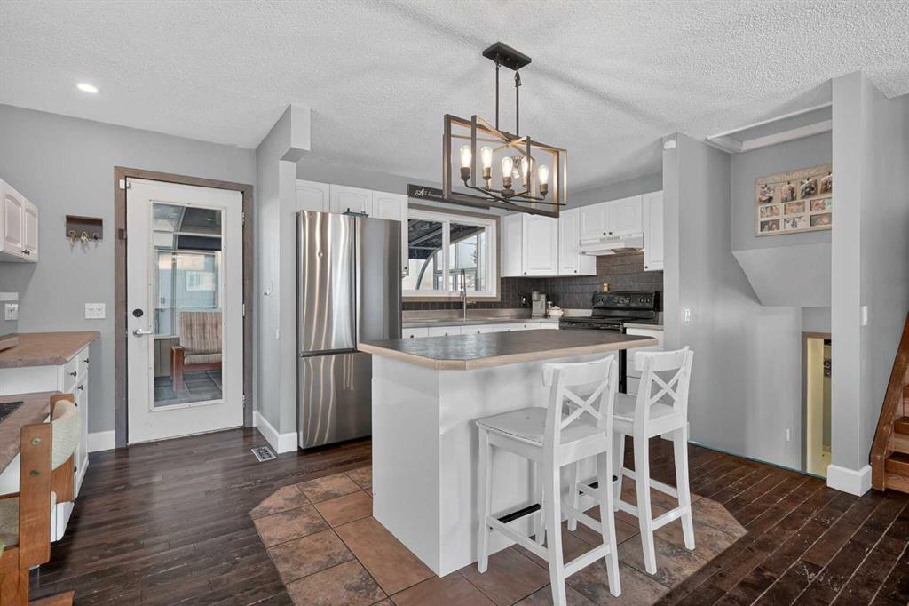 Picture for 1028 Penrith Crescent SE