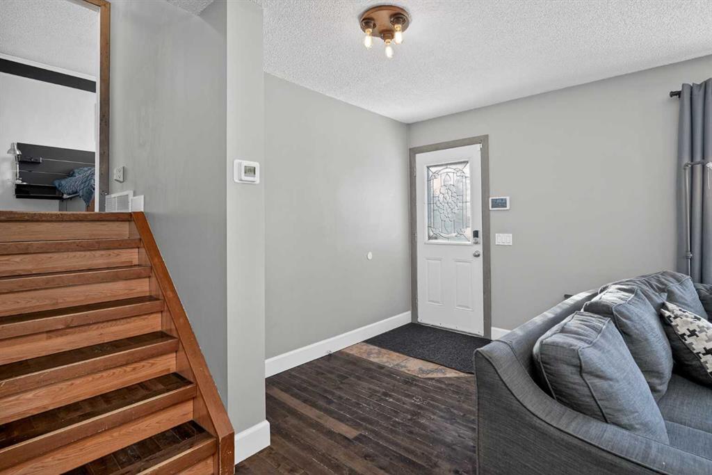 Picture for 1028 Penrith Crescent SE