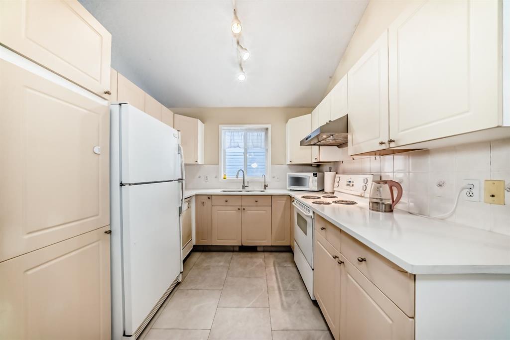 Picture for 158 Somervale Close SW