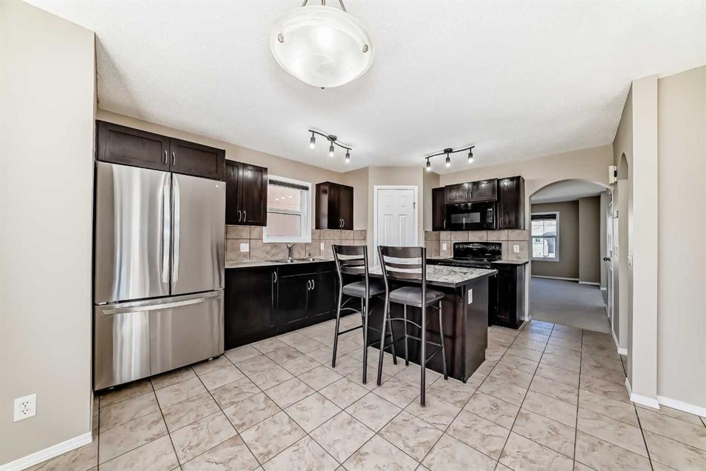 Picture for 52 TARALAKE Street NE