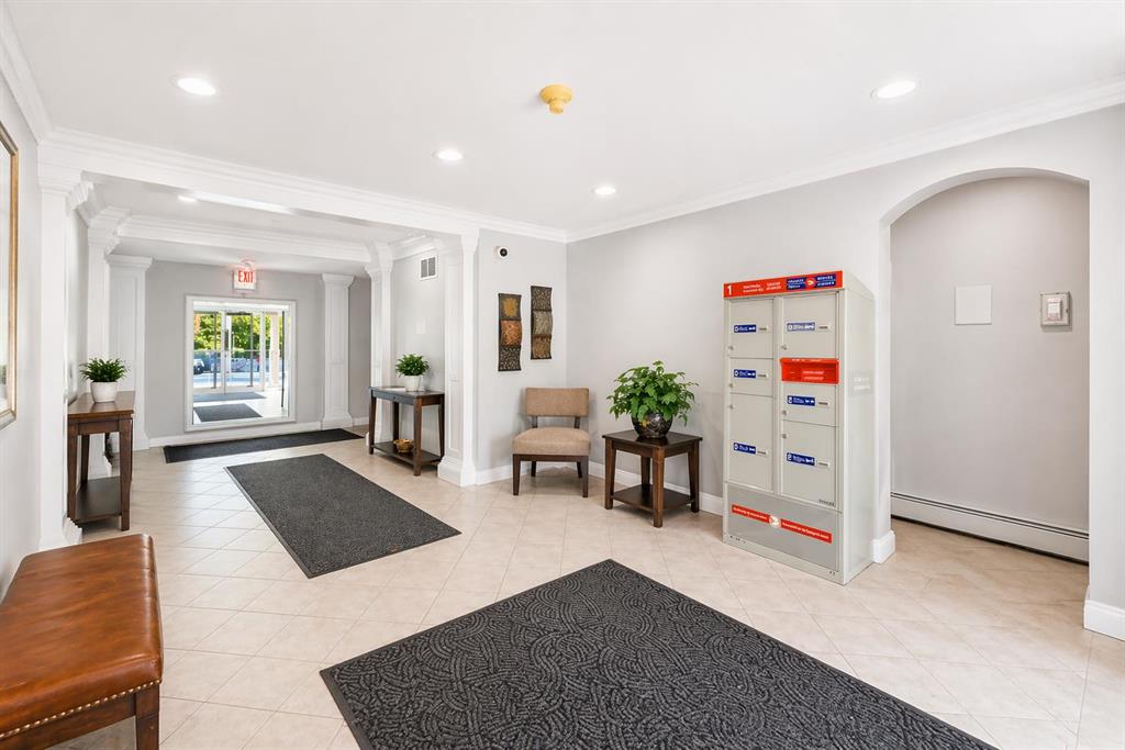 Picture for 208, 2212 34 Avenue SW