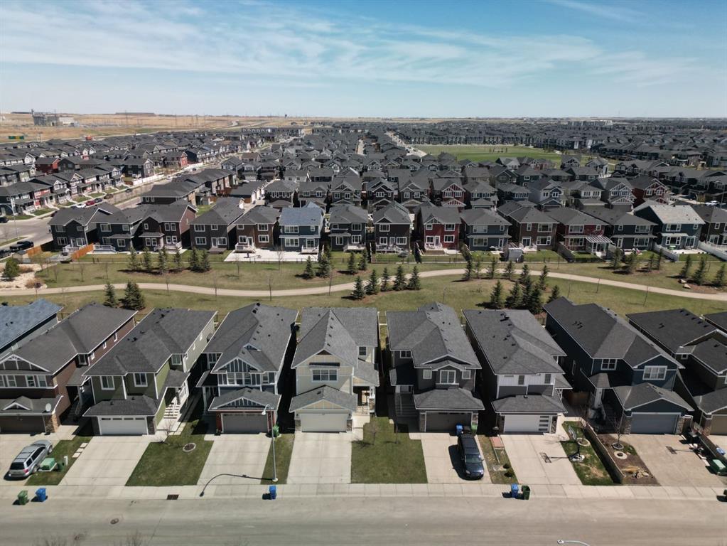 Picture for 30 Redstone Parade NE