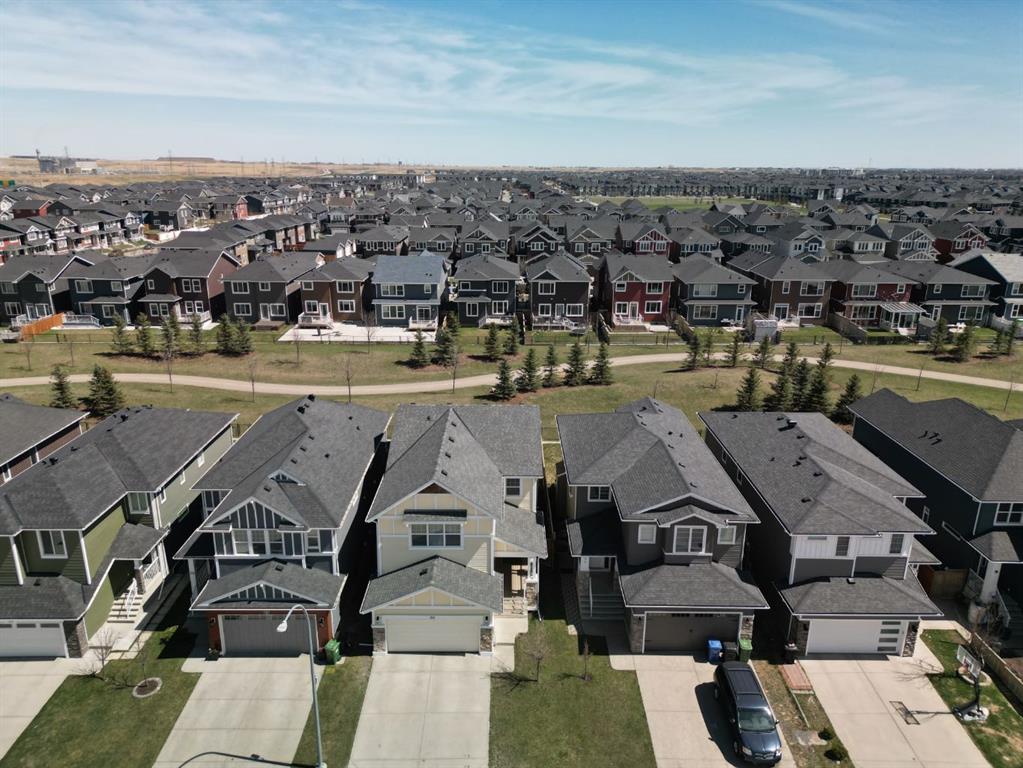 Picture for 30 Redstone Parade NE