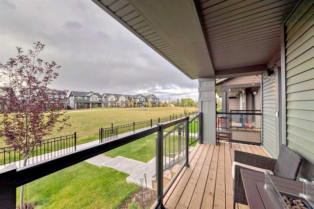 Picture for 114 Midgrove Greenway SW