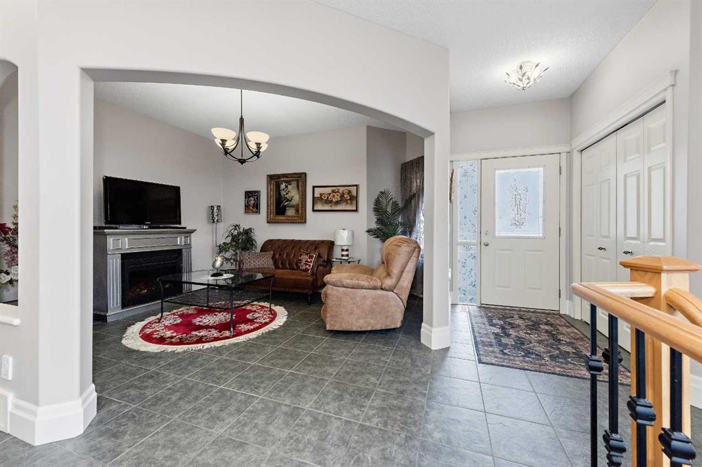 Picture for 131 Invermere Close 