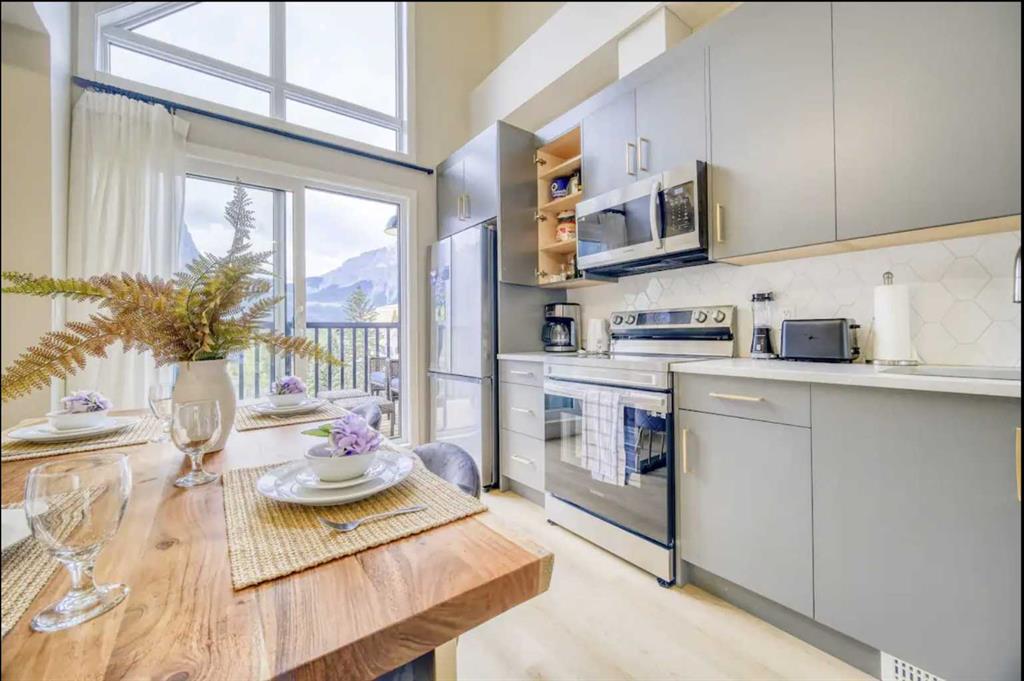 Picture for 205, 109 Kananaskis Way 