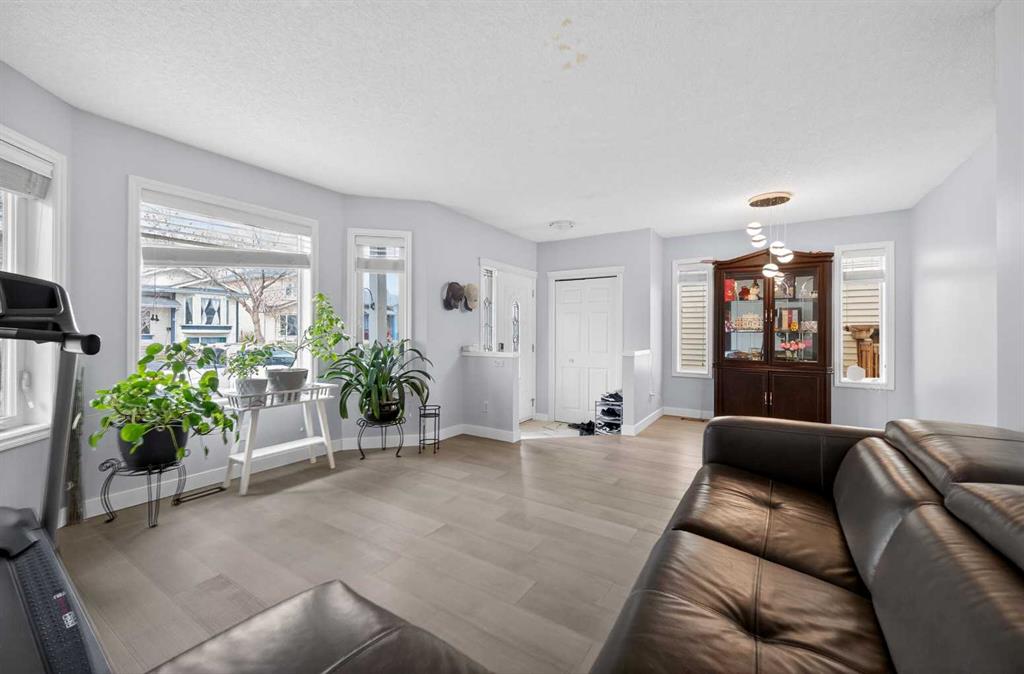 Picture for 35 Erin Green Place SE