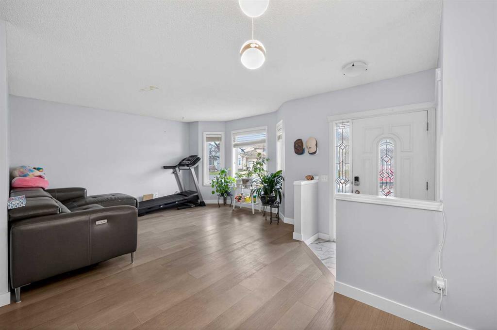 Picture for 35 Erin Green Place SE