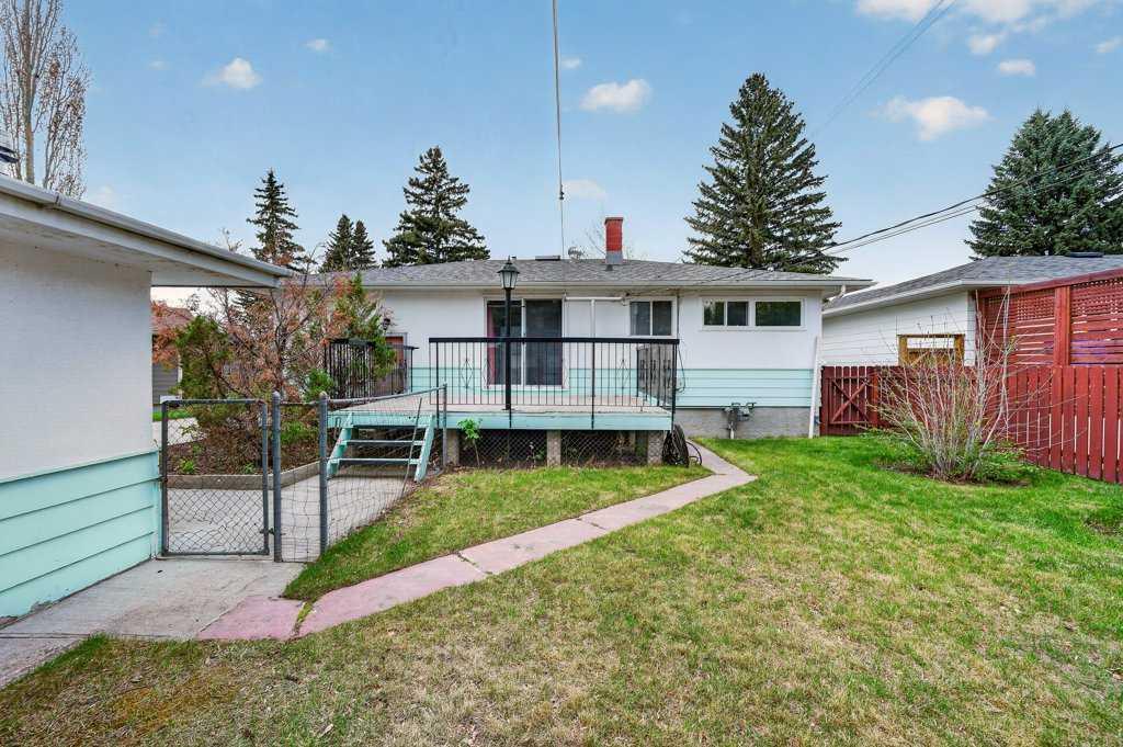 Picture for 83 Ferncliff Crescent SE