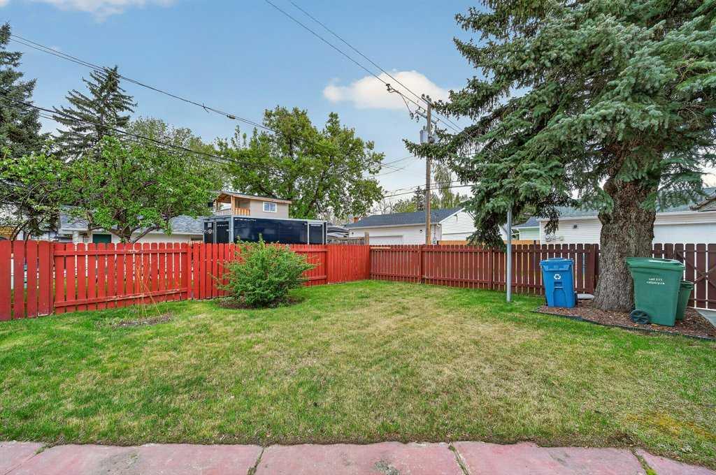 Picture for 83 Ferncliff Crescent SE