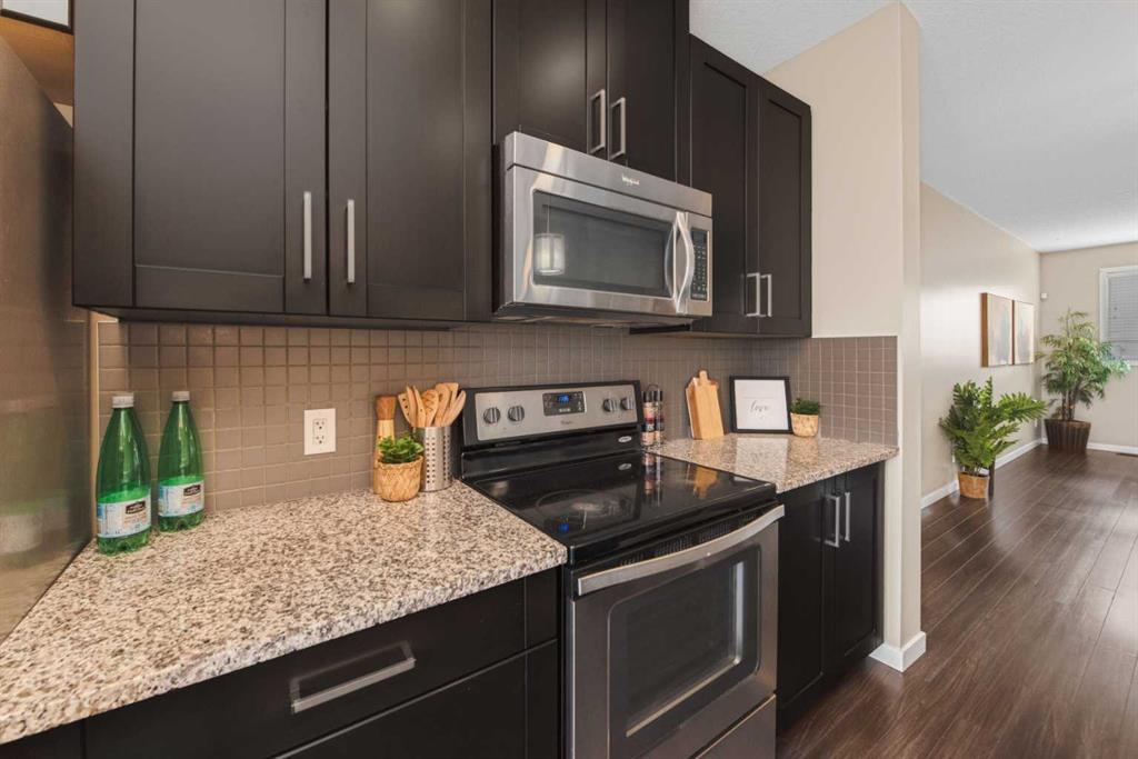 Picture for 82 Copperstone Common SE