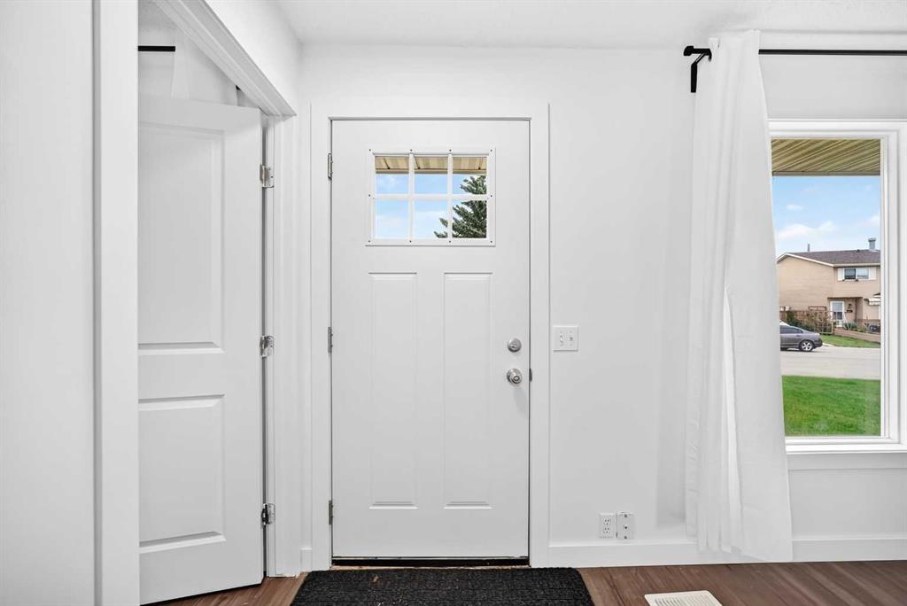 Picture for 60 Erin Mount Crescent SE