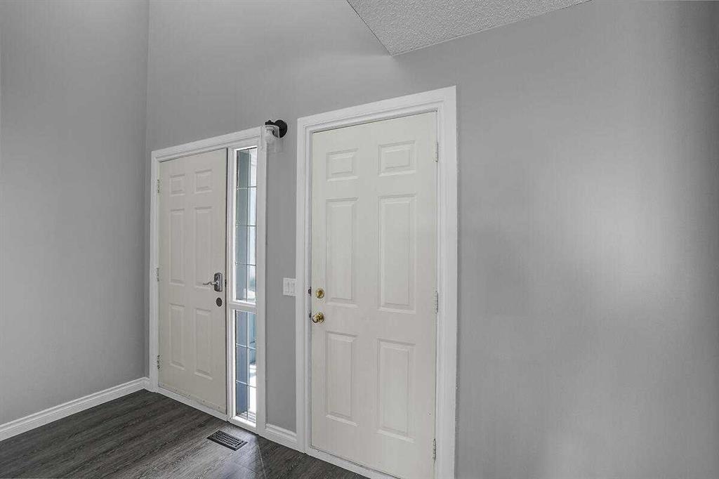 Picture for 274 Somerside Park SW