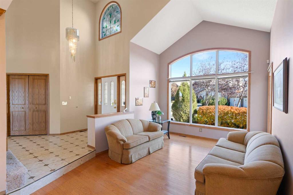 Picture for 79 Edenstone View NW https://www.cirrealty.ca/reb/creb/58/A2266558_17.jpg
