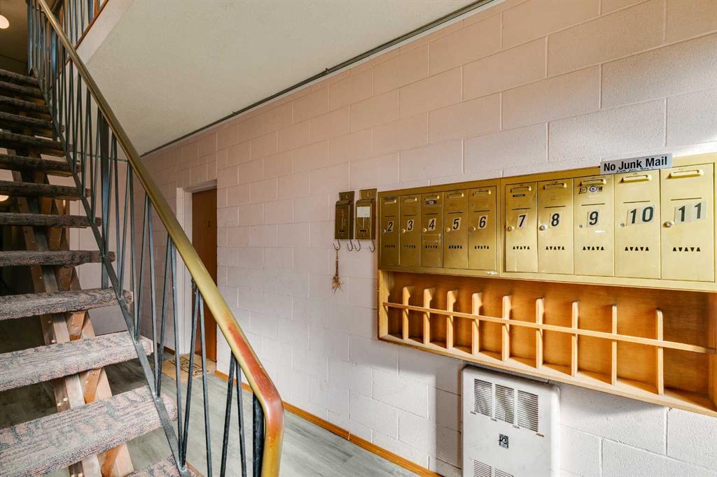 Picture for 810 Drury Avenue NE