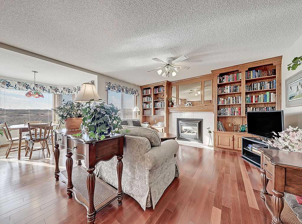 Picture for 352 Macewan Park View NW
