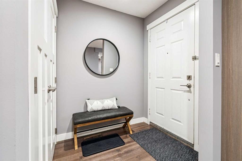 Picture for 15, 803 Varsity Estates Drive NW