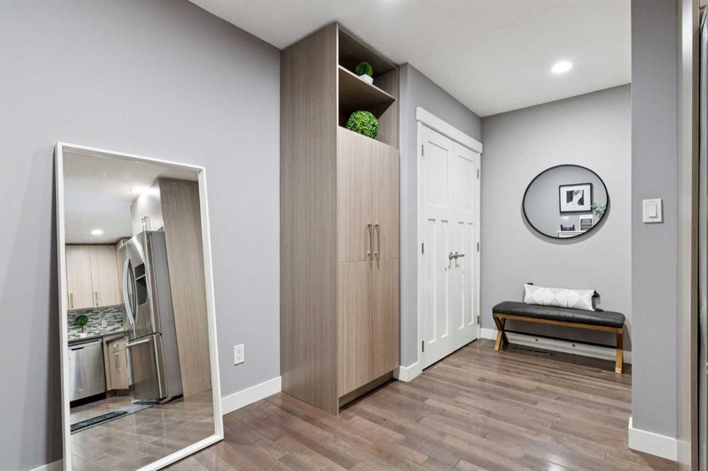 Picture for 15, 803 Varsity Estates Drive NW