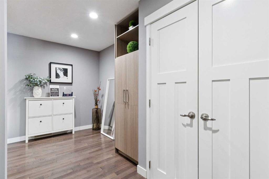 Picture for 15, 803 Varsity Estates Drive NW