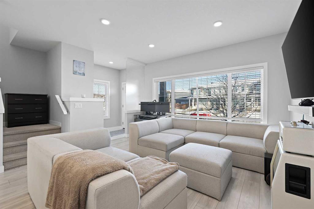 Picture for 1249 Carrington Boulevard NW