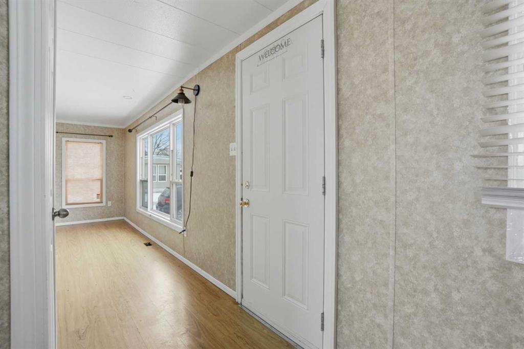 Picture for 244, 6220 17 Avenue SE