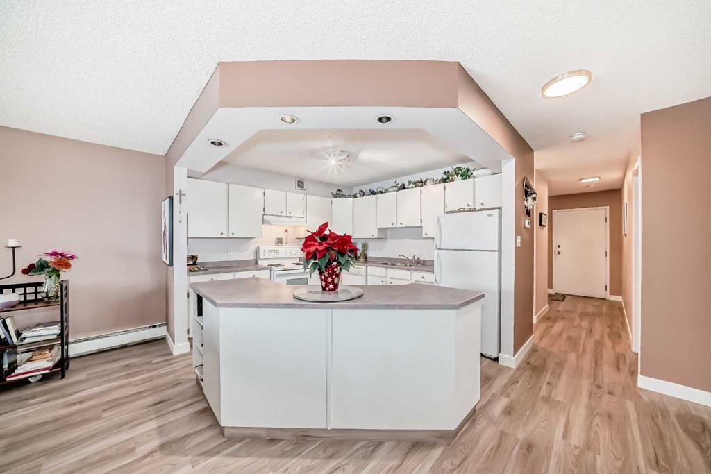 Picture for 302, 2611 1 Avenue NW