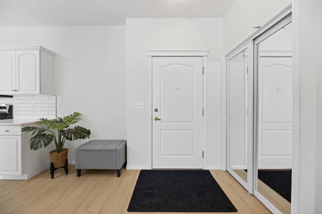 Picture for 205, 4500 50 Avenue 