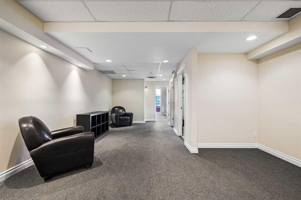 Picture for 104, 138 18 Avenue SE