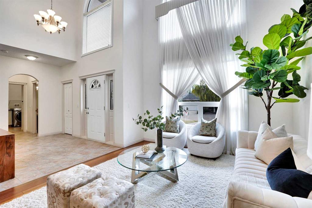 Picture for 38 Strathridge Crescent SW