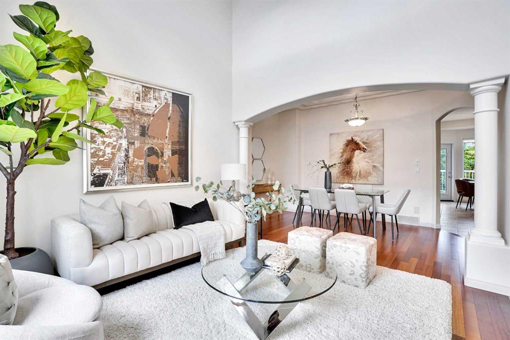 Picture for 38 Strathridge Crescent SW