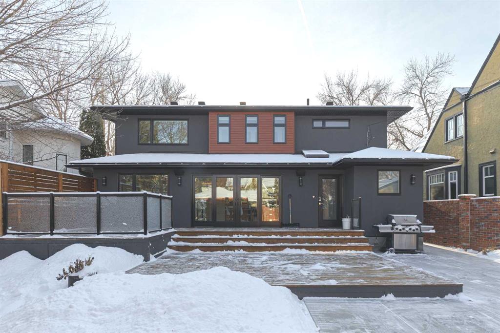 Picture for 236 38 Avenue SW