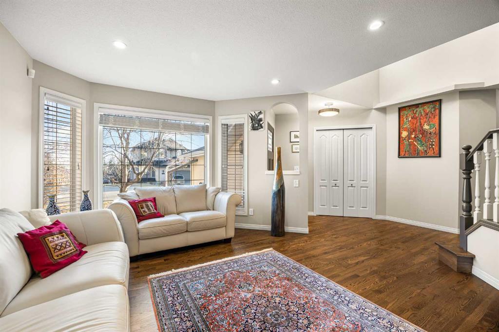 Picture for 34 Edgeridge Mews NW